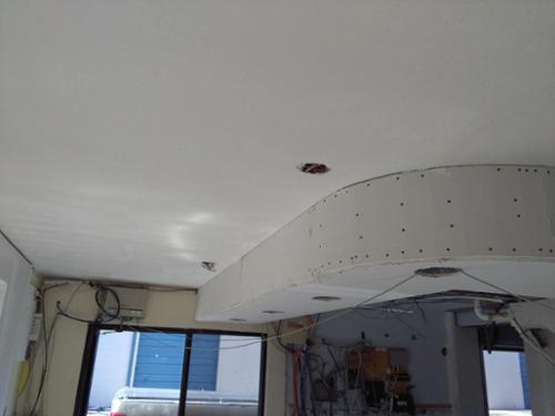 Popcorn texture removal and sheetrock installation of new round radius soffit. Client wanted popcorn removed and Knockdown texture on walls and ceiling